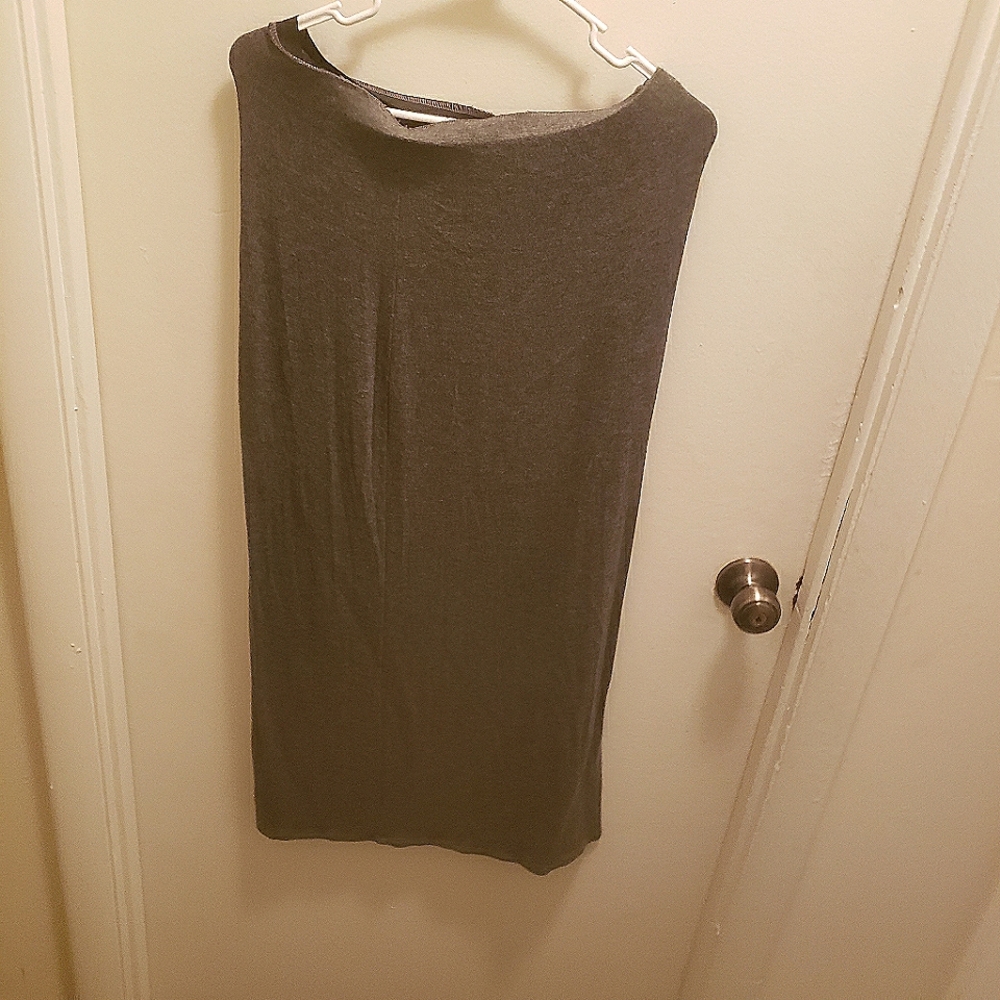 Long Pencil Grey skirt.